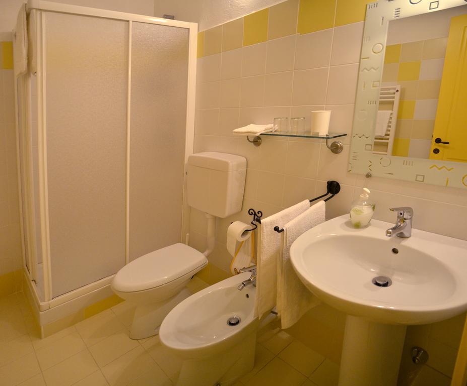 B&B Il Sole Delle Rive Sinio Luaran gambar