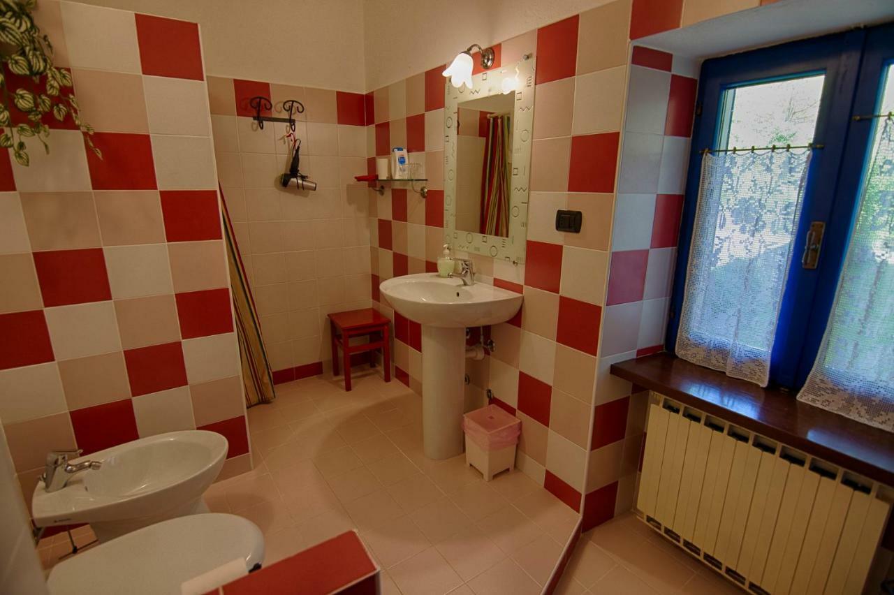 B&B Il Sole Delle Rive Sinio Luaran gambar